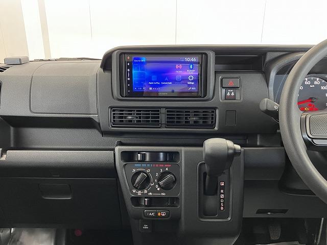 ハイゼットカーゴＤＸサポカーＳワイド適合　ディスプレイオーディオ　エアコン　アクセサリーソケット　コーナーセンサー　アイドリングストップ　光軸調整ダイヤル　横滑り防止機能　誤発進抑制機能　パワーウインドウ　キーレス（神奈川県）の中古車