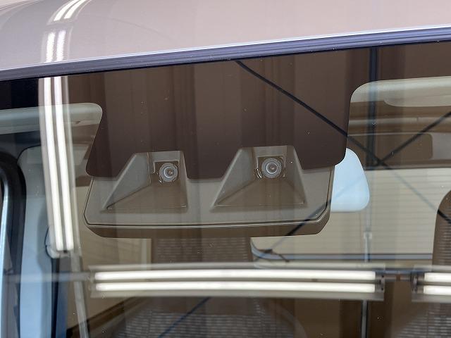 ハイゼットカーゴＤＸサポカーＳワイド適合　ディスプレイオーディオ　エアコン　アクセサリーソケット　コーナーセンサー　アイドリングストップ　光軸調整ダイヤル　横滑り防止機能　誤発進抑制機能　パワーウインドウ　キーレス（神奈川県）の中古車