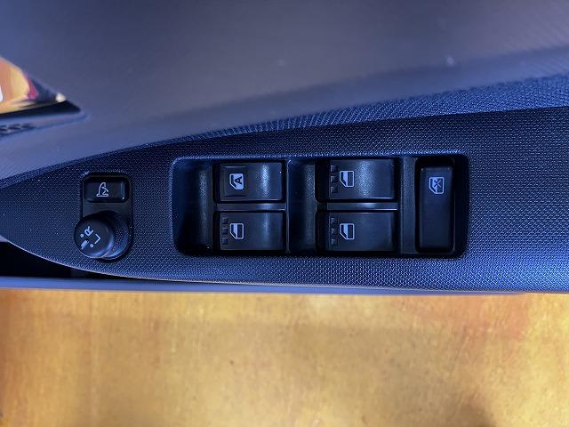 ムーヴカスタム　ＲＳ　ＳＡスマアシ　Ｂカメラ　Ｐスタート　エコアイドル　横滑り防止機能　誤発進抑制機能　ＭＯＭＯ製ステアリングホイール　オートエアコン　電動格納ミラー　キーフリー（神奈川県）の中古車