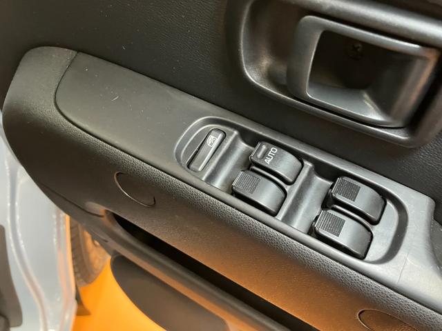 ハイゼットカーゴクルーズＳＡIII４ＷＤ　サポカーＳワイド適合　Ｂカメラ　ＵＳＢ接続端子　ＥＴＣ　ドラレコ　エアコン　アクセサリーソケット　光軸調整ダイヤル　オートハイビーム　横滑り防止機能　誤発進抑制機能　電動格納ミラー　キーレス（神奈川県）の中古車