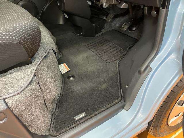 ハイゼットカーゴクルーズＳＡIII４ＷＤ　サポカーＳワイド適合　Ｂカメラ　ＵＳＢ接続端子　ＥＴＣ　ドラレコ　エアコン　アクセサリーソケット　光軸調整ダイヤル　オートハイビーム　横滑り防止機能　誤発進抑制機能　電動格納ミラー　キーレス（神奈川県）の中古車