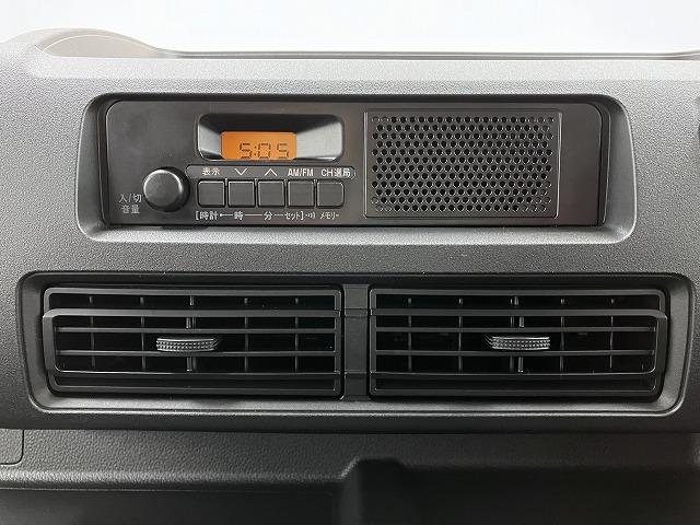 ハイゼットトラックスタンダード4WD サポカーSワイド適合 三方開 ゴムマット ラジオ エアコン 光軸調整ダイヤル コーナーセンサー アイドリングストップ 横滑り防止機能 誤発進抑制機能 アクセサリーソケット(神奈川県)の中古車