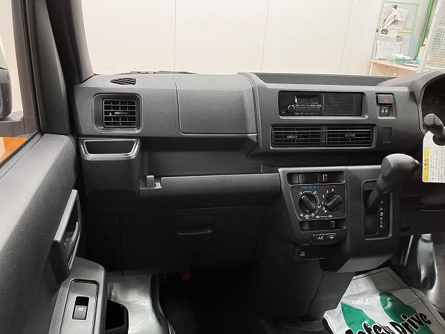 ハイゼットカーゴDXサポカーSワイド適合 ラジオ エアコン アクセサリーソケット コーナーセンサー アイドリングストップ 光軸調整ダイヤル 横滑り防止機能 誤発進抑制機能 パワーウインドウ キーレス(神奈川県)の中古車