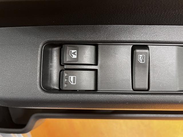 ハイゼットカーゴDXサポカーSワイド適合 ラジオ エアコン アクセサリーソケット コーナーセンサー アイドリングストップ 光軸調整ダイヤル 横滑り防止機能 誤発進抑制機能 パワーウインドウ キーレス(神奈川県)の中古車