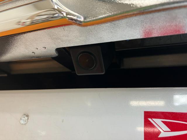 タントカスタムＲＳ　トップエディションＳＡIIIサポカーＳワイド適合　ミラクルオープンドア　両側オートスライドドア　ステアリングスイッチ　ＵＳＢ接続端子　Ｐスタート　運転席シートヒーター　オートハイビーム　ＥＴＣ　キーフリー（神奈川県）の中古車