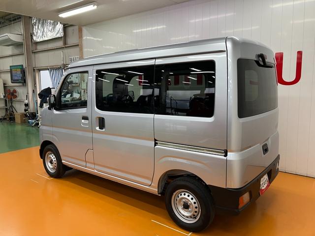 ハイゼットカーゴＤＸサポカーＳワイド適合　ラジオ　エアコン　アクセサリーソケット　コーナーセンサー　アイドリングストップ　光軸調整ダイヤル　横滑り防止機能　誤発進抑制機能　パワーウインドウ　キーレス（神奈川県）の中古車