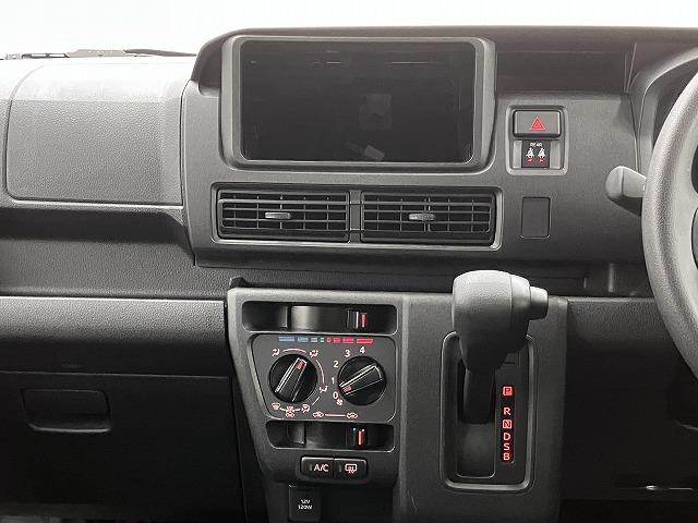 ハイゼットカーゴＤＸサポカーＳワイド適合　エアコン　アクセサリーソケット　コーナーセンサー　アイドリングストップ　光軸調整ダイヤル　横滑り防止機能　誤発進抑制機能　パワーウインドウ　キーレス（神奈川県）の中古車