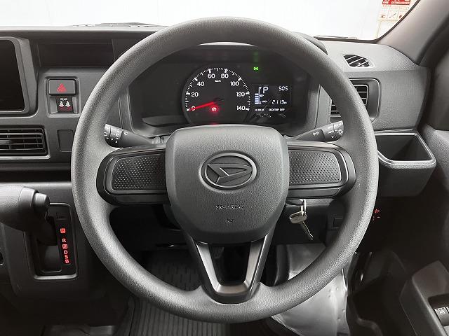 ハイゼットカーゴＤＸサポカーＳワイド適合　エアコン　アクセサリーソケット　コーナーセンサー　アイドリングストップ　光軸調整ダイヤル　横滑り防止機能　誤発進抑制機能　パワーウインドウ　キーレス（神奈川県）の中古車