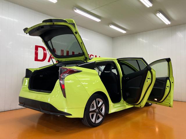 プリウスＳツーリングセレクション衝突被害軽減ブレーキシステム　ハイブリッド　ドラレコ　クルーズコントロール　ステアリングスイッチ　Ｂカメラ　Ｐスタート　オートハイビーム　ＥＴＣ　シートヒーター　キーフリー（神奈川県）の中古車