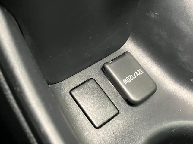 プリウスＳツーリングセレクション衝突被害軽減ブレーキシステム　ハイブリッド　ドラレコ　クルーズコントロール　ステアリングスイッチ　Ｂカメラ　Ｐスタート　オートハイビーム　ＥＴＣ　シートヒーター　キーフリー（神奈川県）の中古車