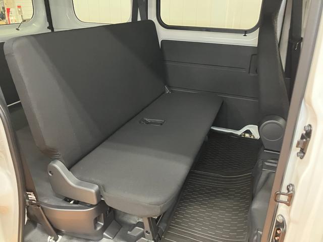 ハイゼットカーゴＤＸサポカーＳワイド適合　Ｂｌｕｅｔｏｏｔｈオーディオ　エアコン　アクセサリーソケット　コーナーセンサー　アイドリングストップ　光軸調整ダイヤル　横滑り防止機能　誤発進抑制機能　パワーウインドウ　キーレス（神奈川県）の中古車