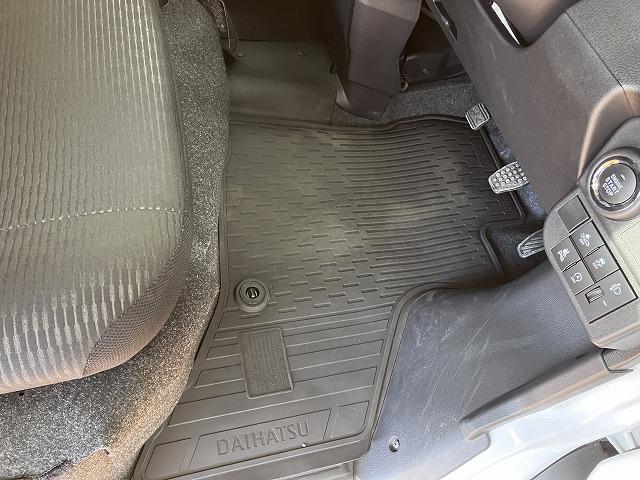 ハイゼットカーゴクルーズターボサポカーSワイド適合 エアコン アクセサリーソケット コーナーセンサー アイドリングストップ Pスタート 光軸調整ダイヤル 横滑り防止機能 誤発進抑制機能 電動格納ミラー パワーウインドウ キーフリー(神奈川県)の中古車