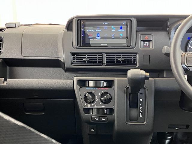 ハイゼットカーゴＤＸサポカーＳワイド適合　ディスプレイオーディオ　エアコン　アクセサリーソケット　コーナーセンサー　アイドリングストップ　光軸調整ダイヤル　横滑り防止機能　誤発進抑制機能　パワーウインドウ　キーレス（神奈川県）の中古車