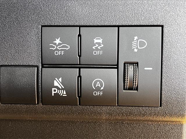 ハイゼットカーゴＤＸサポカーＳワイド適合　ディスプレイオーディオ　エアコン　アクセサリーソケット　コーナーセンサー　アイドリングストップ　光軸調整ダイヤル　横滑り防止機能　誤発進抑制機能　パワーウインドウ　キーレス（神奈川県）の中古車