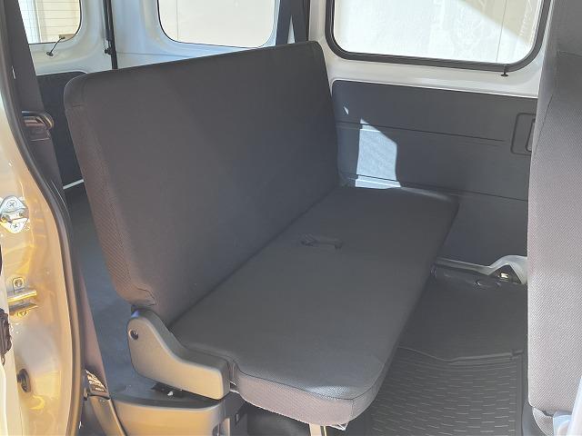 ハイゼットカーゴＤＸサポカーＳワイド適合　ディスプレイオーディオ　エアコン　アクセサリーソケット　コーナーセンサー　アイドリングストップ　光軸調整ダイヤル　横滑り防止機能　誤発進抑制機能　パワーウインドウ　キーレス（神奈川県）の中古車