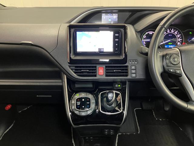 ヴォクシーハイブリッドＺＳ　煌III衝突被害軽減ブレーキシステム　ドラレコ　クルーズコントロール　両側オートスライドドア　ステアリングスイッチ　フリップダウンモニター　シートヒーター　ＵＳＢ接続端子　レーンアシスト　Ｐスタート（神奈川県）の中古車