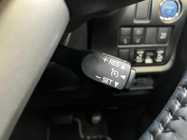 ヴォクシーハイブリッドＺＳ　煌III衝突被害軽減ブレーキシステム　ドラレコ　クルーズコントロール　両側オートスライドドア　ステアリングスイッチ　フリップダウンモニター　シートヒーター　ＵＳＢ接続端子　レーンアシスト　Ｐスタート（神奈川県）の中古車