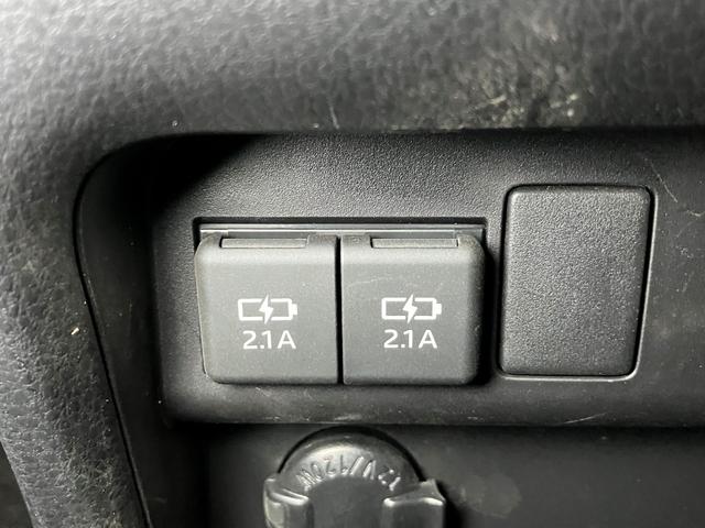 ヴォクシーハイブリッドＺＳ　煌III衝突被害軽減ブレーキシステム　ドラレコ　クルーズコントロール　両側オートスライドドア　ステアリングスイッチ　フリップダウンモニター　シートヒーター　ＵＳＢ接続端子　レーンアシスト　Ｐスタート（神奈川県）の中古車