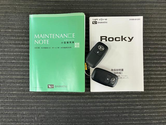 ロッキープレミアムGサポカーSワイド適合 電動パーキングブレーキ パノラマモニター対応 USB接続端子 ステアリングスイッチ 全車速追従機能付ACC シートヒーター コーナーセンサー キーフリー(神奈川県)の中古車