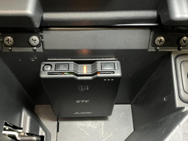 コペンＧＲ　スポーツオープンカー　二人乗　アクティブトップ　レカロ製スポーツシート　Ｂカメラ　ｍｏｍｏ製ステアリングホイール　パドルシフト　Ｐスタート　ＢＢＳ製アルミホイール　ＵＳＢ接続端子　キーフリー（神奈川県）の中古車