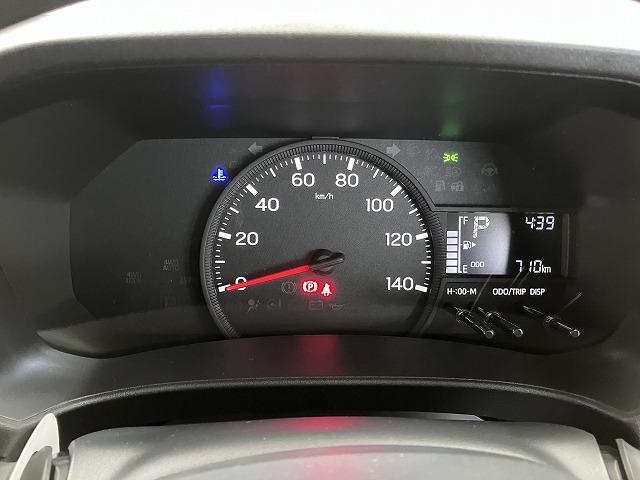 ハイゼットカーゴＤＸサポカーＳワイド適合　ラジオ　エアコン　アクセサリーソケット　コーナーセンサー　アイドリングストップ　光軸調整ダイヤル　横滑り防止機能　誤発進抑制機能　パワーウインドウ　キーレス（神奈川県）の中古車