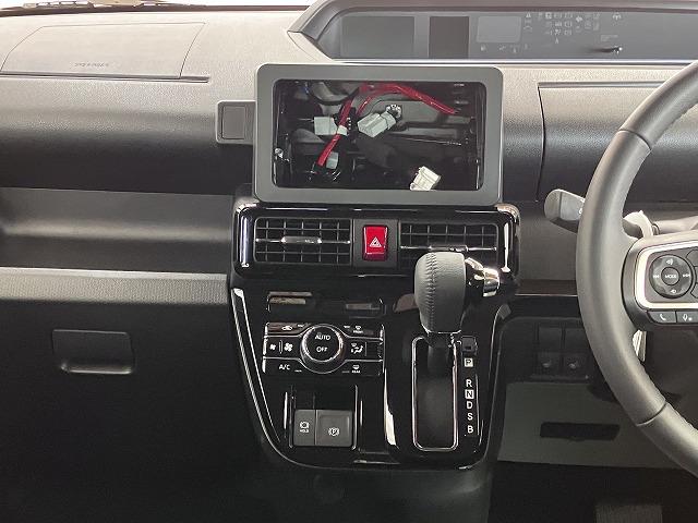 タントカスタムＲＳサポカーＳワイド適合　パノラマモニター対応　ミラクルオープンドア　両側オートスライドドア　電動パーキングブレーキ　ステアリングスイッチ　シートヒーター　オートエアコン　コーナーセンサー　キーフリー（神奈川県）の中古車