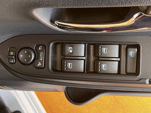 タントカスタムＲＳサポカーＳワイド適合　パノラマモニター対応　ミラクルオープンドア　両側オートスライドドア　電動パーキングブレーキ　ステアリングスイッチ　シートヒーター　オートエアコン　コーナーセンサー　キーフリー（神奈川県）の中古車