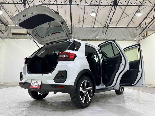 ロッキープレミアムＧ　ＨＥＶサポカーＳワイド適合　ハイブリッド車　電動パーキングブレーキ　ＵＳＢ接続端子　ステアリングスイッチ　全車速追従機能付ＡＣＣ　シートヒーター　Ｓ−ペダル　コーナーセンサー（神奈川県）の中古車