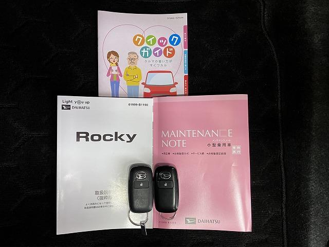 ロッキープレミアムサポカーＳワイド適合　ドラレコ　パノラマモニター対応　電動パーキングブレーキ　ディスプレイオーディオ　ＵＳＢ接続端子　ステアリングスイッチ　全車速追従機能付ＡＣＣ　シートヒーター　コーナーセンサー（神奈川県）の中古車