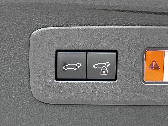 ランドクルーザー２５０ＶＸ　ナビ　Ｂカメラ　ＥＴＣ　レーダークルーズコントロールサポカーＳワイド適合　ナビ　Ｂカメラ　ＥＴＣ　パノラマモニター対応　３列シート　ステアリングスイッチ　レーダークルーズコントロール　パワーシート　デジタルルームミラー　サンルーフ　電動テールゲート（神奈川県）の中古車