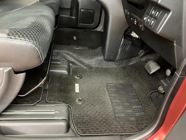 タントカスタムＲＳ　ミラクルオートステップ　カーナビ　ＵＳＢサポカーＳワイド適合　ドラレコ　ミラクルオープンドア　ミラクルオートステップ　両側オートスライドドア　パノラマモニター対応　電動パーキングブレーキ　ステアリングスイッチ　シートヒーター　ＵＳＢ接続端子（神奈川県）の中古車