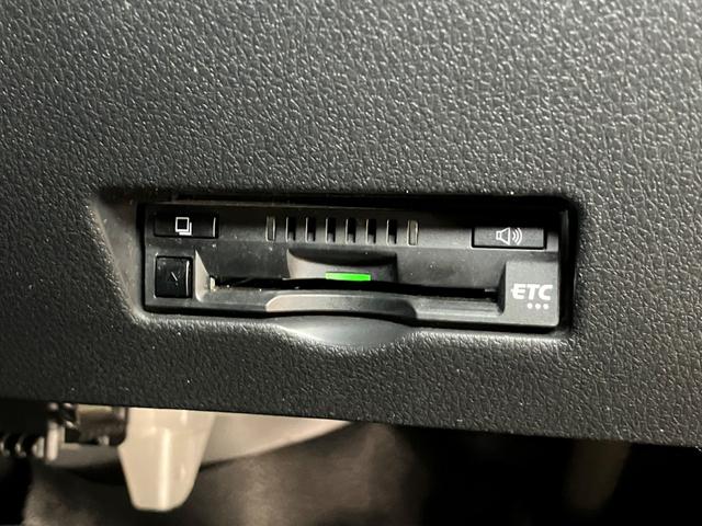 ハイゼットカーゴＤＸ　エアコン　コーナーセンサー　Ｐスタート　キーフリーサポカーＳワイド適合　オーバーヘッドシェルフ　エアコン　Ｐスタート　誤発進抑制装置　横滑り防止機能　コーナーセンサー　アイドリングストップ　電動格納ミラー　パワーウィンドウ　ＥＴＣ　キーフリー（神奈川県）の中古車