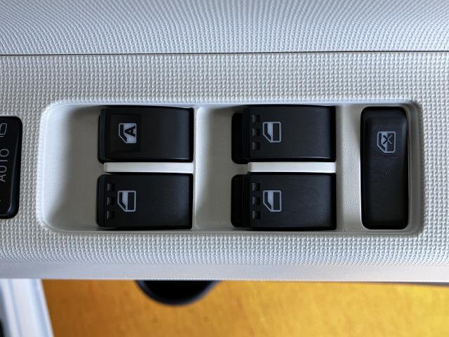 ムーヴキャンバスストライプスＧターボ　Ｂカメラ　ＡＣＣ　ナビ　キーフリーサポカーＳワイド適合　パノラマモニター対応　Ｂカメラ　全車速追従機能付ＡＣＣ　ナビ　電動パーキングブレーキ　Ｐスタート　両側オートスライドドア　誤発進抑制装置　横滑り防止機能　キーフリー（神奈川県）の中古車