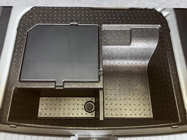 ロッキープレミアムG HEVサポカーSワイド適合 ドラレコ ハイブリッド車 パノラマモニター対応 電動パーキングブレーキ USB接続端子 ステアリングスイッチ 全車速追従機能付ACC シートヒーター S−ペダル コーナーセンサー(神奈川県)の中古車