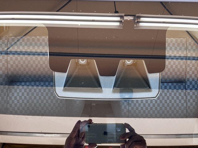 ハイゼットカーゴＤＸサポカーＳワイド適合　Ｂｌｕｅｔｏｏｔｈチューナー　エアコン　アクセサリーソケット　コーナーセンサー　アイドリングストップ　光軸調整ダイヤル　横滑り防止機能　誤発進抑制機能　パワーウインドウ　キーレス（神奈川県）の中古車