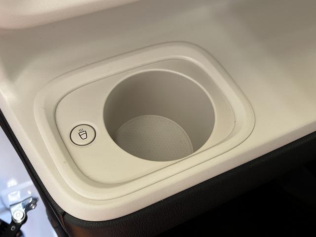 ムーヴキャンバスストライプスＧターボパノラマモニター対応　ＵＳＢ接続端子　電動パーキングブレーキ　シートヒーター　両側オートスライドドア　Ｐスタート　全車速追従機能付ＡＣＣ　キーフリー　置きラクボックス　ホッとカップホルダー（神奈川県）の中古車