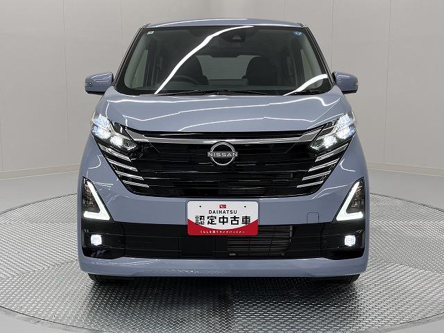 デイズ 中古車 ハイウェイスター　Ｇターボ　ナビ　Ｂカメラ　Ｐスタート衝突軽減ブレーキシステム　オートエアコン　二眼メーター　アイドリングストップ　光軸調整ダイヤル　電動格納ミラー　パワーウィンドウ　アルミホイール　パノラマモニター対応　キーフリー