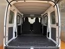 ４ＷＤ　サポカーＳワイド適合　ラジオ　エアコン　アクセサリーソケット　コーナーセンサー　アイドリングストップ　光軸調整ダイヤル　横滑り防止機能　誤発進抑制機能　パワーウインドウ　キーレス（神奈川県）の中古車