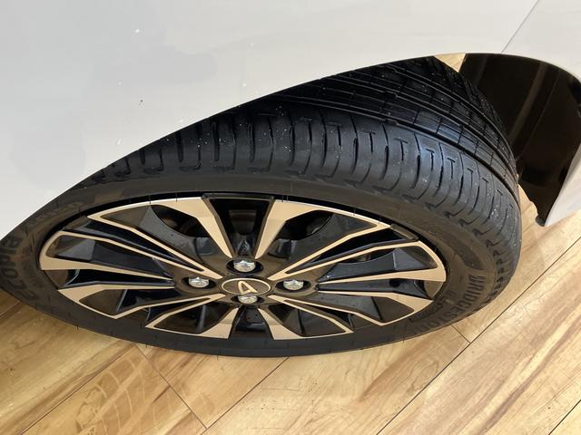 タントカスタムＲＳ　／両側電動スライドドア／ドラレコ／９ｉｎＤＡ両側パワスライドドア　レーンキープＡ　ＩＳＴＯＰ　ＢＴ対応　オートミラー　運転席シートヒーター　オートＬＥＤ　ターボエンジン　ドライブレコーダー　ＬＥＤライト　ＴＶ　オートライト　キーフリー　記録簿（富山県）の中古車