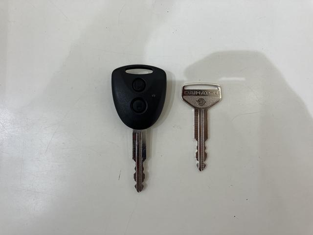 ミライースL SAIIIアイドリングSTOP 衝突防止 キ−レス Wエアバッグ 横滑防止 レーンキープアシスト オートハイビーム 運転席エアバック ABS 衝突安全ボディ メンテナンスノート(富山県)の中古車