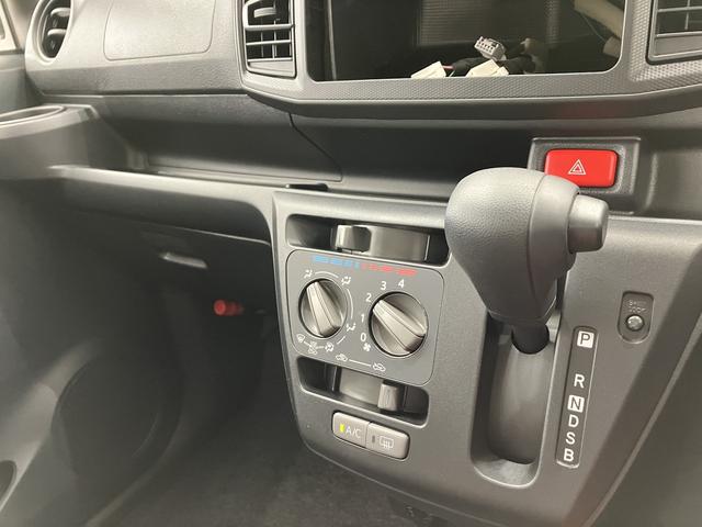 ミライースL SAIIIアイドリングSTOP 衝突防止 キ−レス Wエアバッグ 横滑防止 レーンキープアシスト オートハイビーム 運転席エアバック ABS 衝突安全ボディ メンテナンスノート(富山県)の中古車