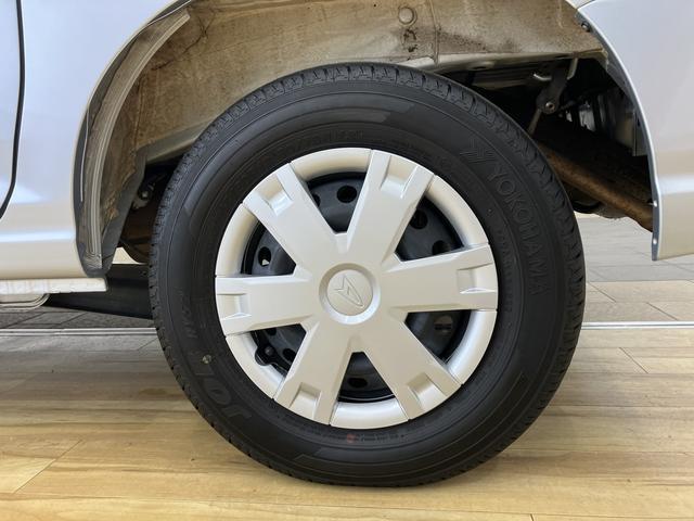 ハイゼットカーゴクルーズ　／４ＷＤ／オーディオレス／キーフリー／オートライトイモビライザー　レーンアシスト　オートマチックハイビーム　キーフリー　オートライト　Ａストップ　Ｗエアバック　４ＷＤ　スマートキー　記録簿　運転席エアバッグ　横滑り防止装置　ＡＢＳ　レーダーブレーキ（富山県）の中古車