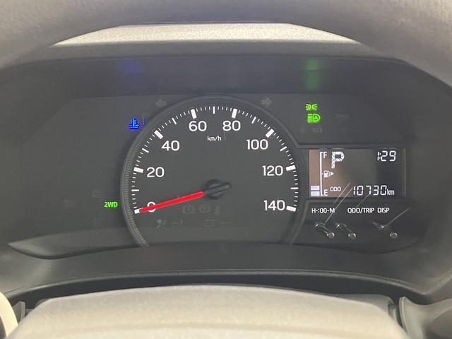 ハイゼットカーゴクルーズ　／４ＷＤ／オーディオレス／キーフリー／オートライトイモビライザー　レーンアシスト　オートマチックハイビーム　キーフリー　オートライト　Ａストップ　Ｗエアバック　４ＷＤ　スマートキー　記録簿　運転席エアバッグ　横滑り防止装置　ＡＢＳ　レーダーブレーキ（富山県）の中古車