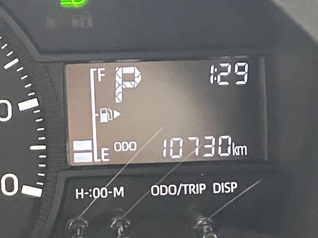 ハイゼットカーゴクルーズ　／４ＷＤ／オーディオレス／キーフリー／オートライトイモビライザー　レーンアシスト　オートマチックハイビーム　キーフリー　オートライト　Ａストップ　Ｗエアバック　４ＷＤ　スマートキー　記録簿　運転席エアバッグ　横滑り防止装置　ＡＢＳ　レーダーブレーキ（富山県）の中古車