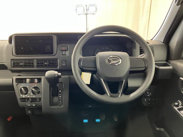 ハイゼットカーゴクルーズ　／４ＷＤ／オーディオレス／キーフリー／オートライトイモビライザー　レーンアシスト　オートマチックハイビーム　キーフリー　オートライト　Ａストップ　Ｗエアバック　４ＷＤ　スマートキー　記録簿　運転席エアバッグ　横滑り防止装置　ＡＢＳ　レーダーブレーキ（富山県）の中古車