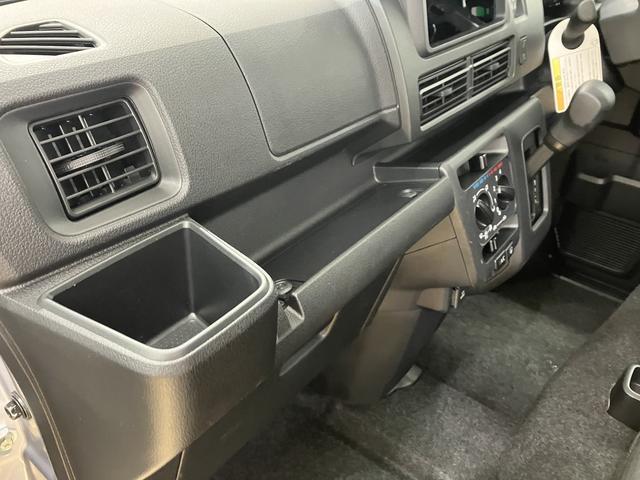 ハイゼットカーゴクルーズ /パートタイム4WD/キーフリー/オーディオレスイモビライザー レーンアシスト オートマチックハイビーム キーフリー オートライト Aストップ Wエアバック 4WD スマートキー 記録簿 運転席エアバッグ 横滑り防止装置 ABS レーダーブレーキ(富山県)の中古車