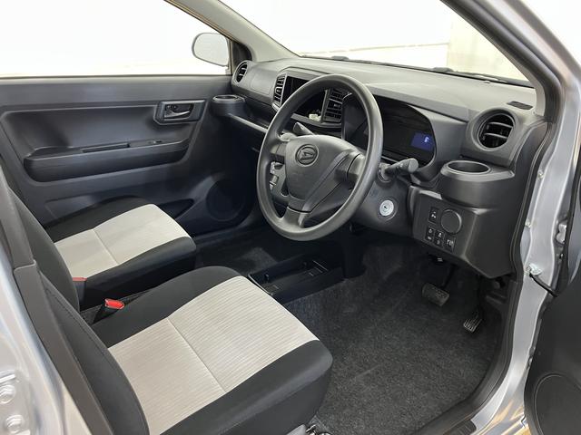 ミライースＬ　ＳＡIII　／オーディオレス／キーレス／マニュアルエアコアイドリングストップ車　車線逸脱アラート　衝突回避支援システム　横滑り防止装置付　ワイヤレスキー　デュアルエアバッグ　オートハイビーム　運転席エアバッグ　点検記録簿　オートライト　ＡＢＳ　安全ボディ（富山県）の中古車