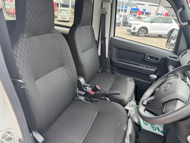 ハイゼットカーゴＤＸ令和５年式（福岡県）の中古車