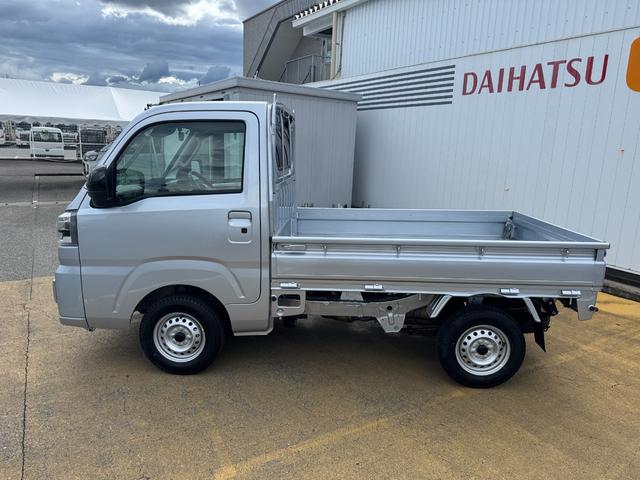 ハイゼットトラックＥＸＴ令和６年式　弊社デモカーＵＰ車　オーディオレス（福岡県）の中古車