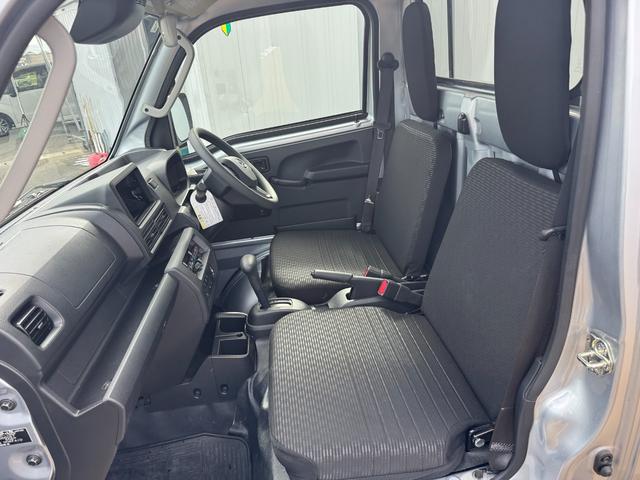 ハイゼットトラックＥＸＴ令和６年式　弊社デモカーＵＰ車　オーディオレス（福岡県）の中古車